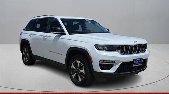 JEEP GRAND CHEROKEE 2023 1C4RJYB68PC624156 image